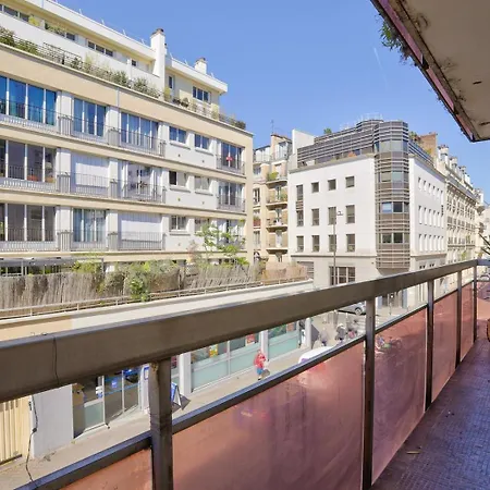 アパート Hidden Gem In The Heart Of Paris' 11th District パリ