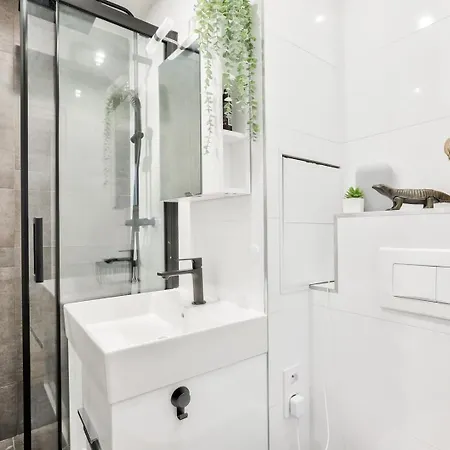 Appartement Hidden Gem In The Heart Of Paris' 11th District *